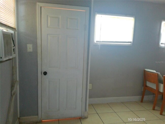 Photo - 2790 Jersey Rd