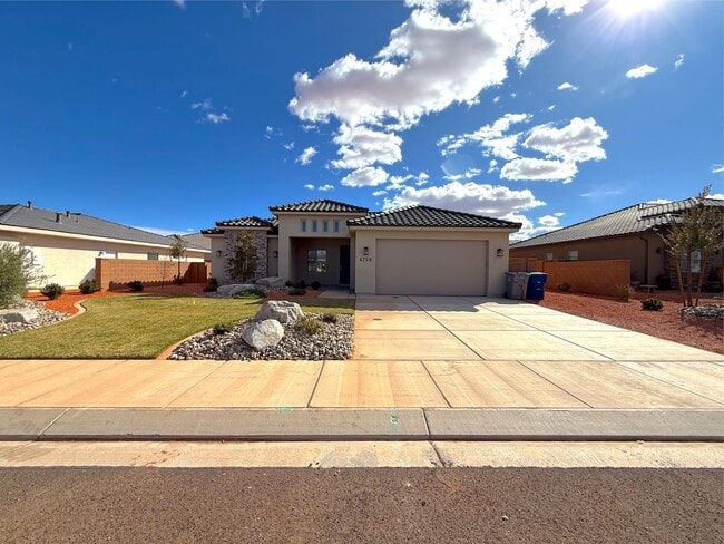 Photo - 3 bed, 2.5 Bath 2 car garage home