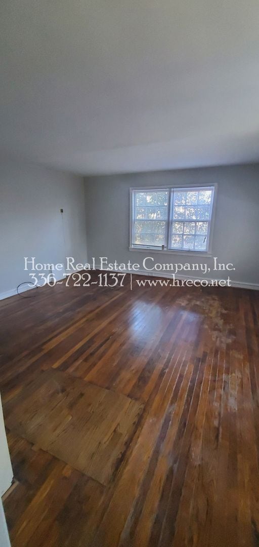 Photo - 421 E Twenty-Seventh St