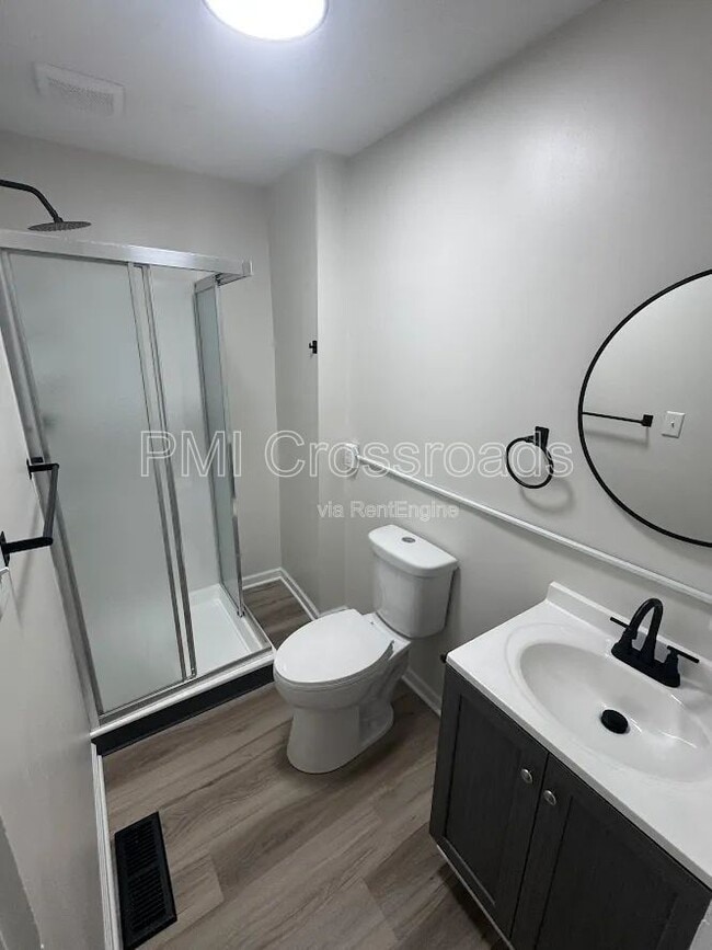 Photo - 472 Sumner St Unit 1