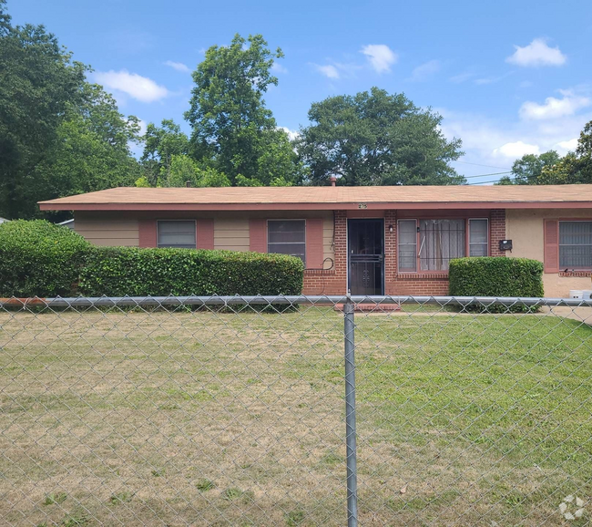 Building Photo - 3 bedroom 2 bath Rental