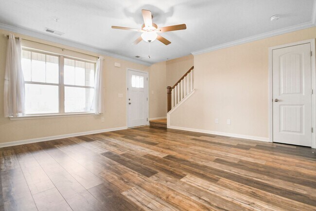 Photo - Pet Friendly Three Bedroom in Pleasant View!