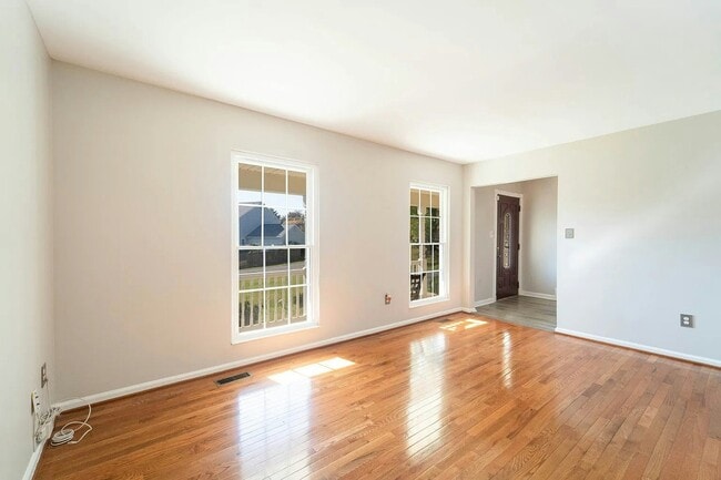 Photo - 3528 Turbridge Dr