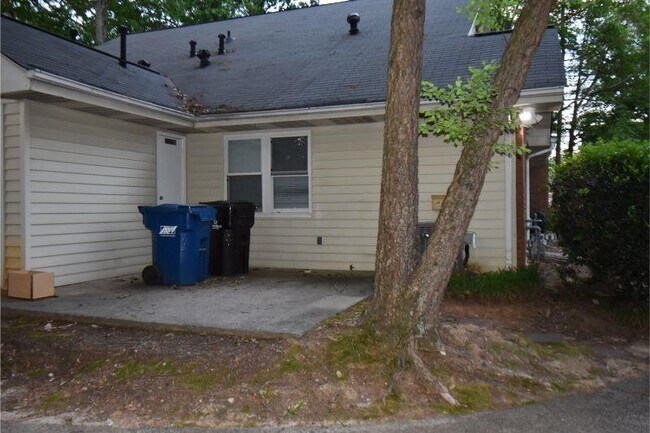 Photo - 576 Wedgewood Dr House