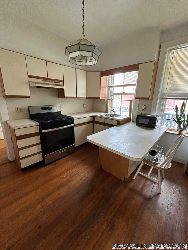 Photo - 1675 Beacon St Apartment Unit 2