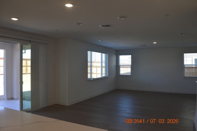 Photo - 228 W Volta St