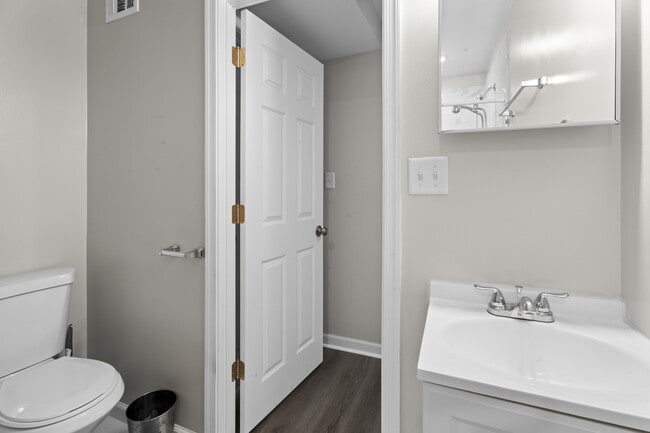 Photo - 2104 Allendale Rd