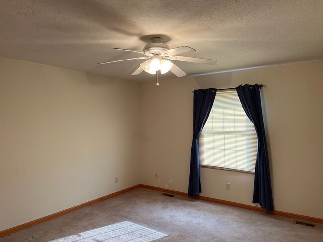 Photo - Move in Ready!!! 3 Bedroom 2 Bath Sherman!!