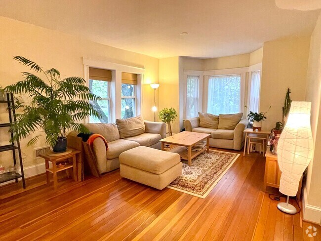 Building Photo - 1 Fort Ave Terrace Unit 2 Rental