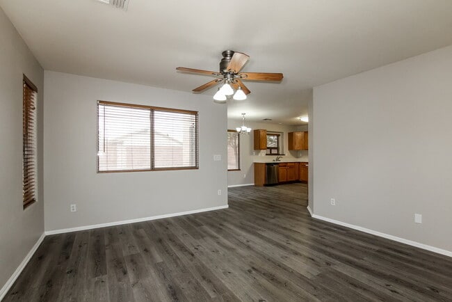 Photo - 16231 W Moreland St