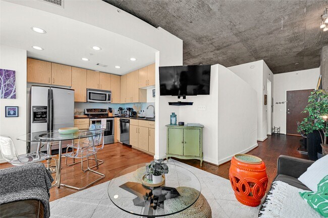 Photo - 5925 Almeda Rd Unidad 10806