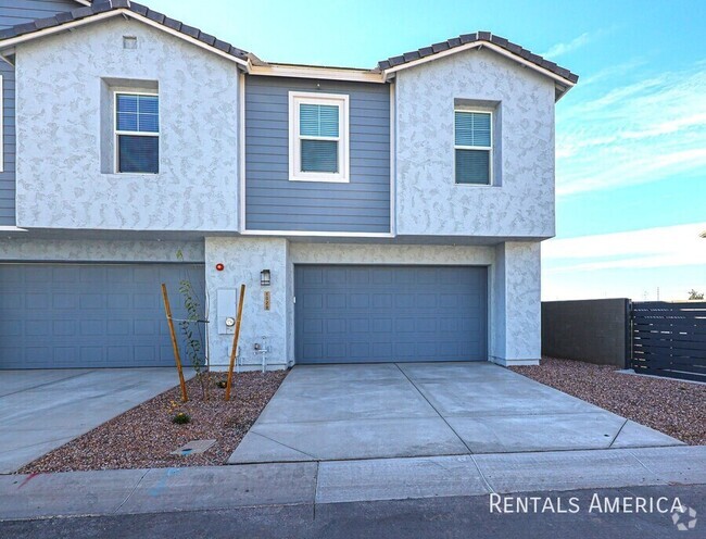 Building Photo - 8149 E Petunia Ave Rental