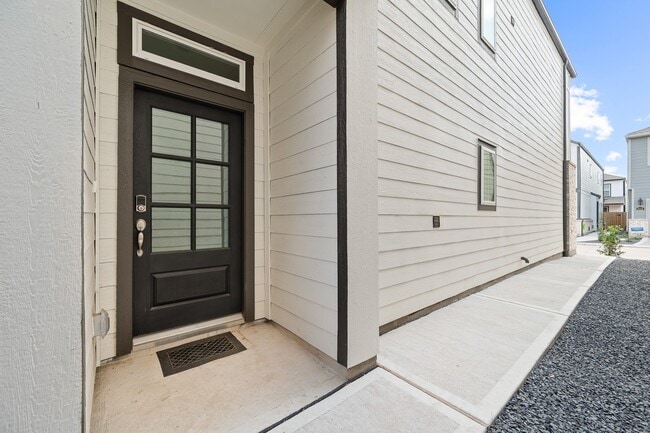 Photo - 3115 Skyrock Dr