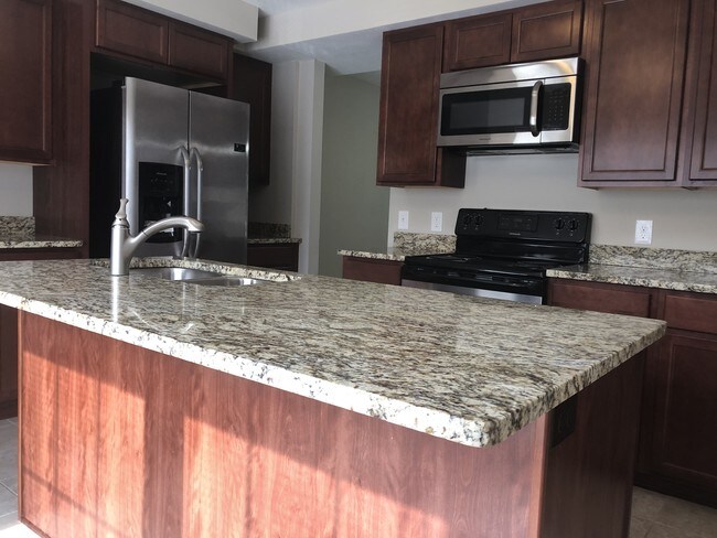 Kitchen - 1925 E 86th St