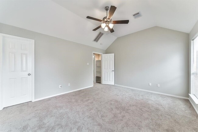Photo - 3107 Towering Oak St