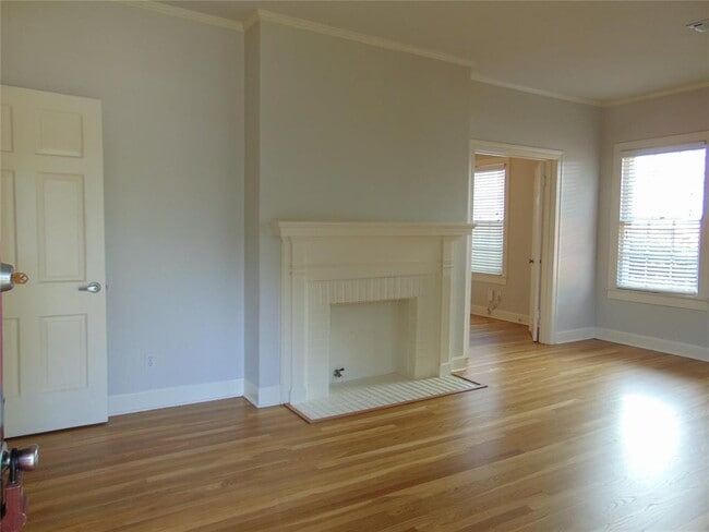 Photo - 1513 W 32nd St