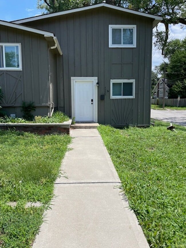 4033-4035 Springfield - 4033-4035 Springfield Apartment Unit 4035 Springfield