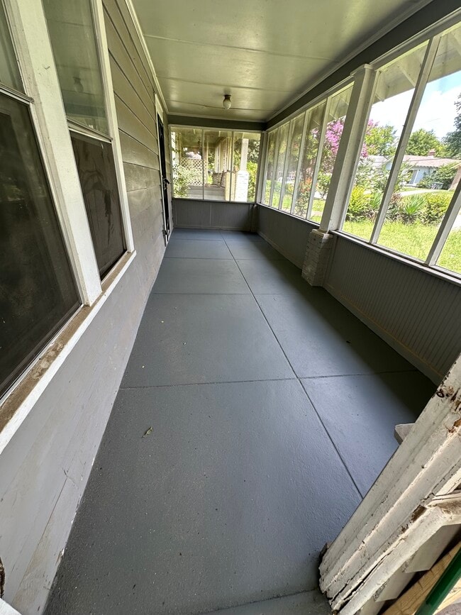 Photo - 2059 Waverly Ave