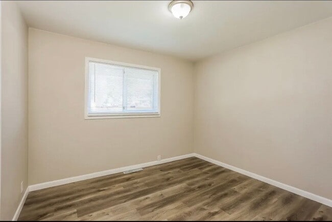 Photo - 16805 E Maplewood Dr