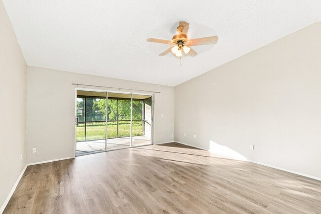 4910 Hi Vista Cir