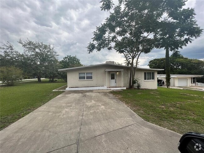 Building Photo - 1601 Lakeview Ct Rental