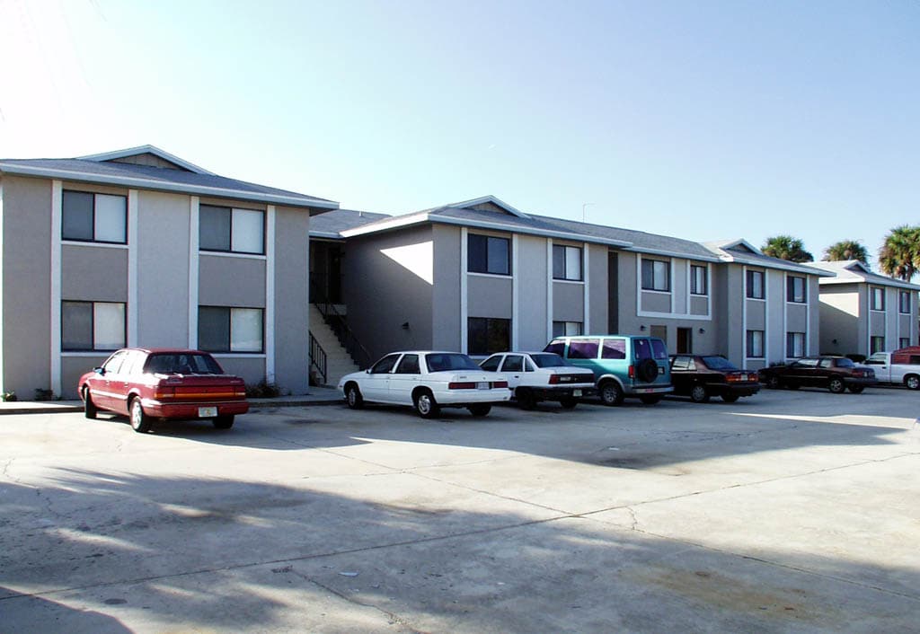 Hickory Place Apts. - Hickory Place Apts.