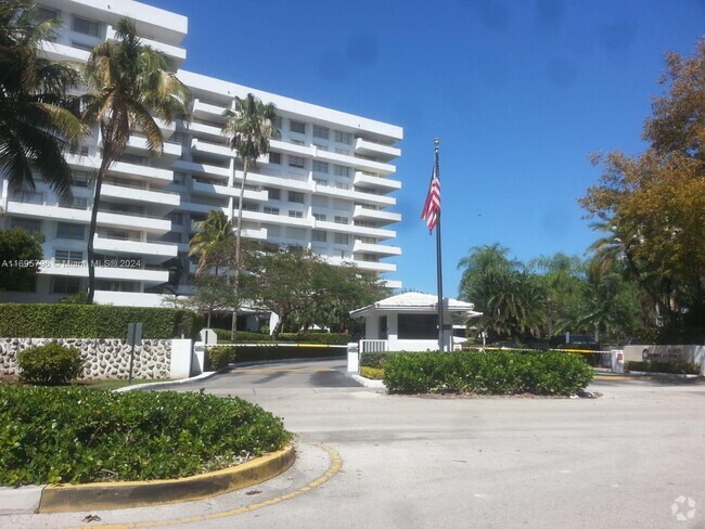 Building Photo - 155 Ocean Ln Dr Unit 115B Rental