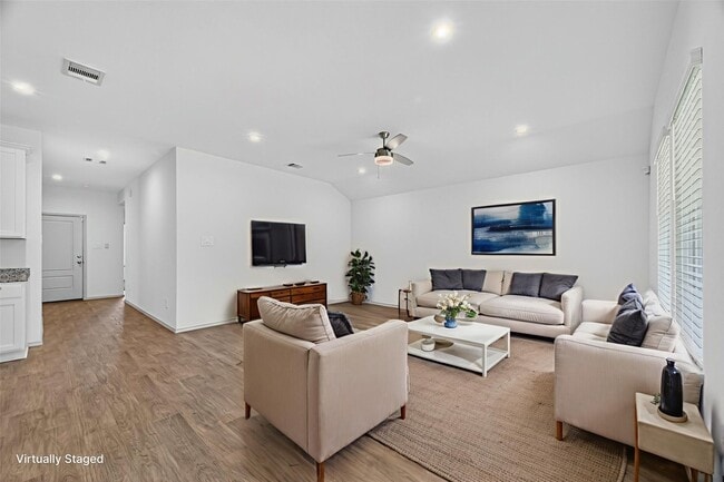 Photo - 9721 Chelsea St