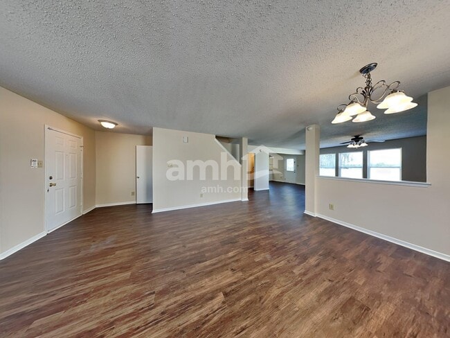 Photo - 10350 Lee Stewart Ln