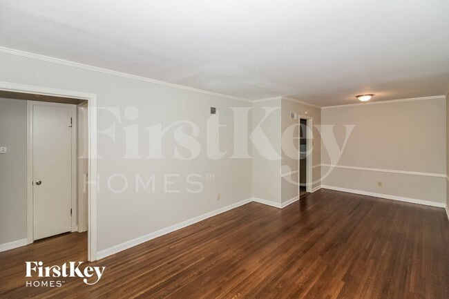 Photo - 1569 Marcia Rd