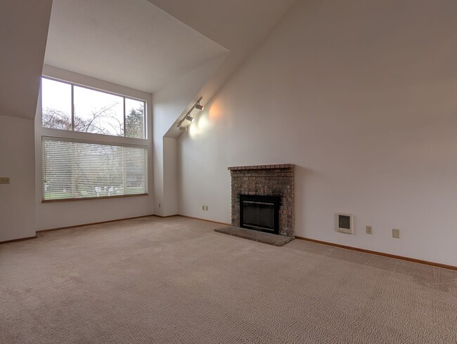 Photo - Great 2 bed/1.5 bath duplex in Thurston