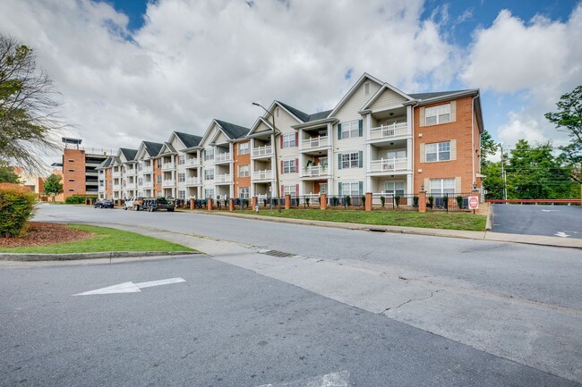 Building Photo - 2008 Millenium Pl Unit 109