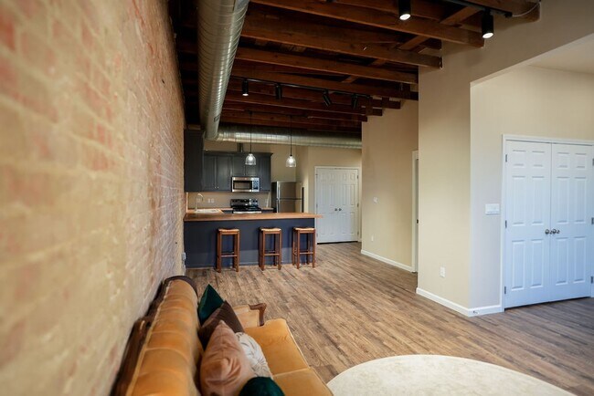 Photo - 210 E Washington Ave Unit C