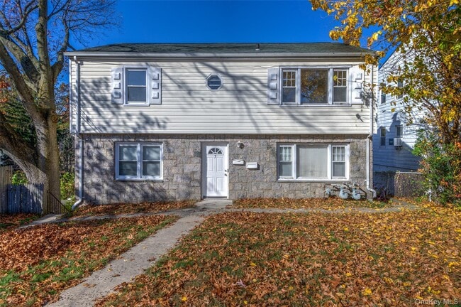 Building Photo - 7 Yonkers Terrace Unit 2 Rental