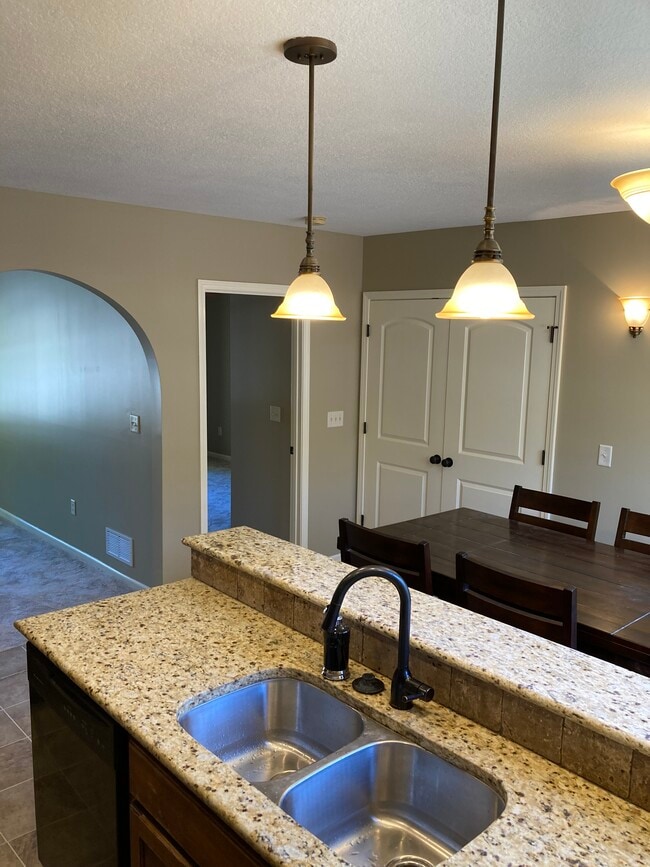 4522 Roanoke Pkwy Unit A