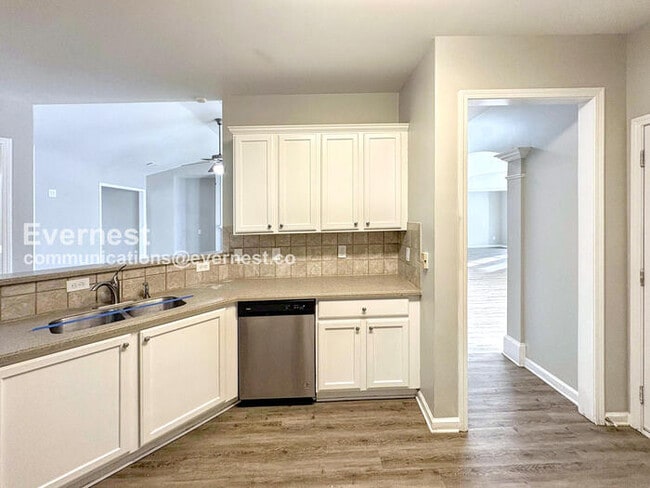 Photo - 2768 Summit Pkwy SW