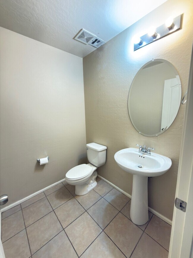 Photo - 10228 W Gross Ave