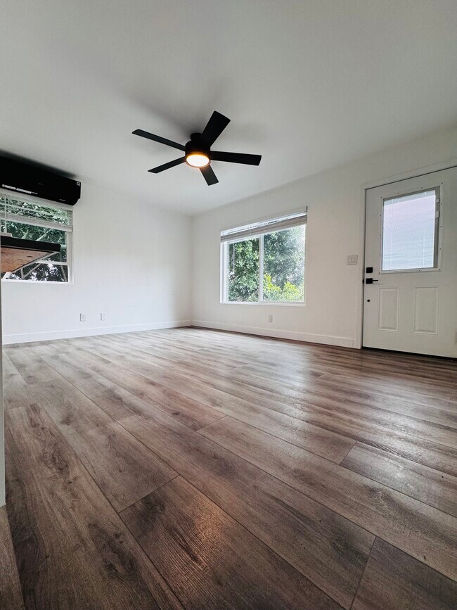 Photo - 801 Torrance St Unit 803