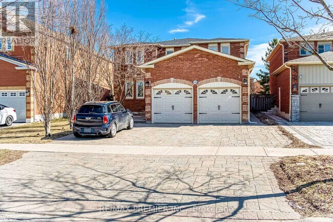 Photo - 133 Bernard Ave