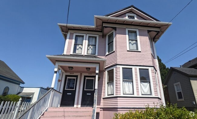 Building Photo - 945/947 F St Unit 947 F St Rental