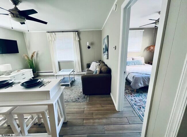 Photo - 512 W Brigantine Ave Unidad A