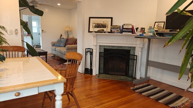 Comedor - 2 Rogers Ave Unidad 2