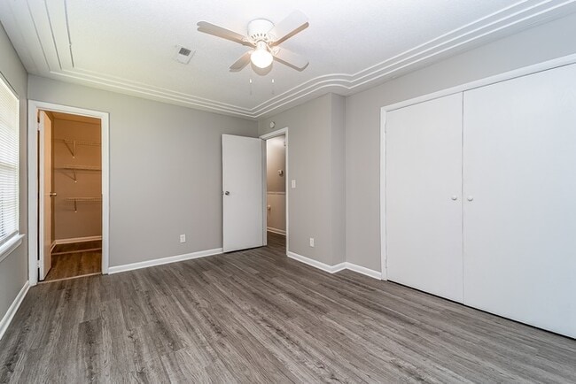 Photo - 102 Inverness Ct