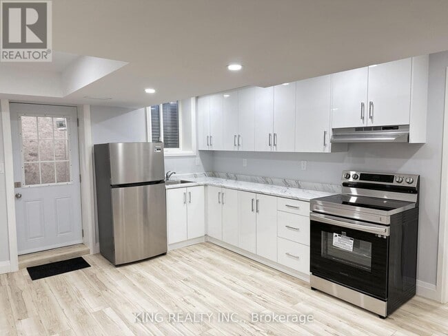Photo - 1012 Barton Way