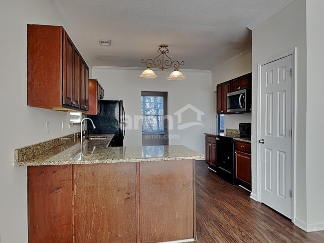 Photo - 1114 Corkscrew Way