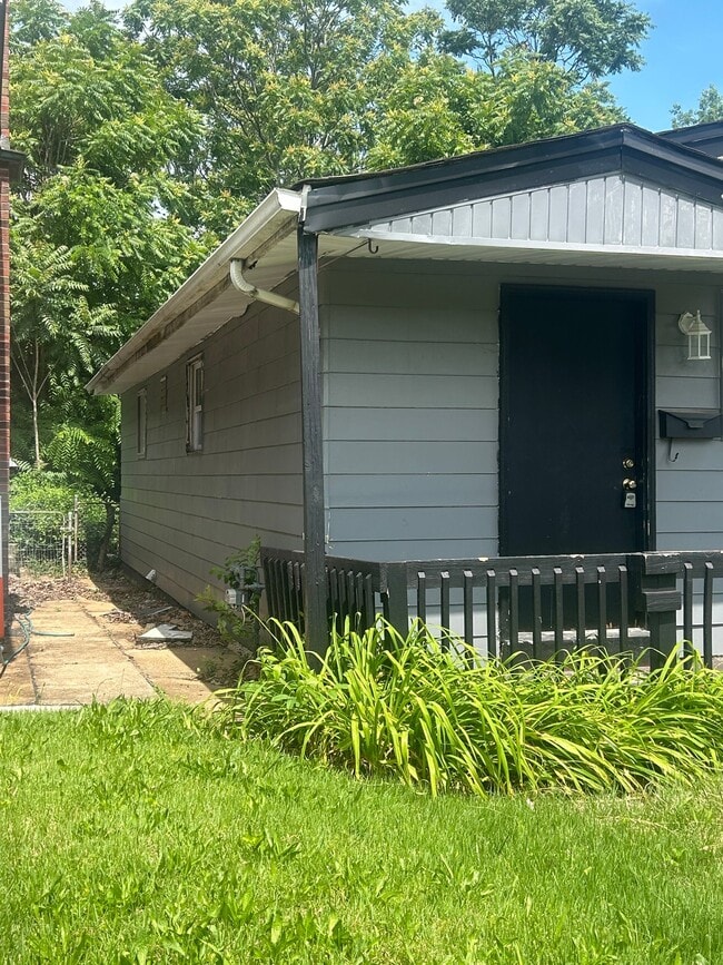 Photo - 4211 Ravenwood Ave