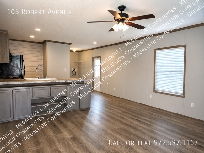 105 Robert Ave