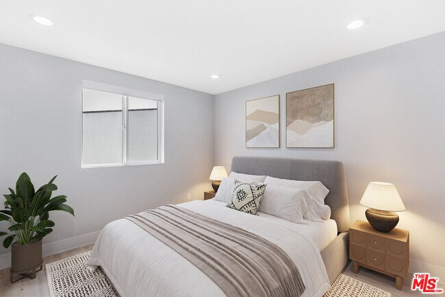 Photo - 1947 Vista Del Mar Ave