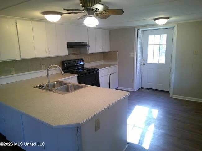 Photo - 779 Ridge Crest Dr