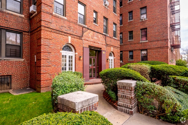 Building entrance - 1625 E 13th St